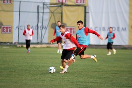 Eskişehirspor'da gözler Türkiye Kupası’na çevirildi
