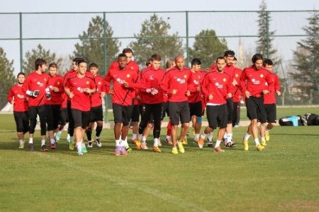 Eskişehirspor'da gözler Türkiye Kupası’na çevirildi