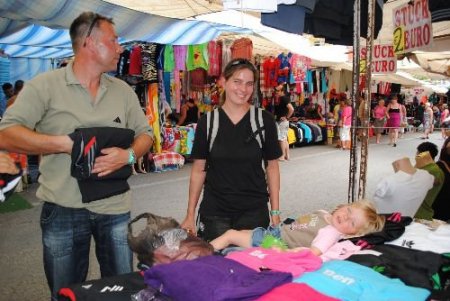 Esnaf, Avrupa Ülkelerinde Okulların Kapanmasını Bekliyor