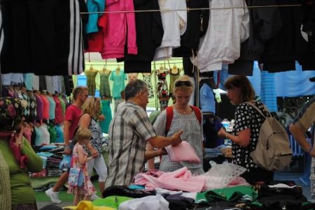 Esnaf, Avrupa Ülkelerinde Okulların Kapanmasını Bekliyor