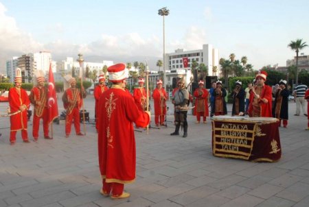 Esnaf, bayramında birlik ve beraberlik mesajları verdi