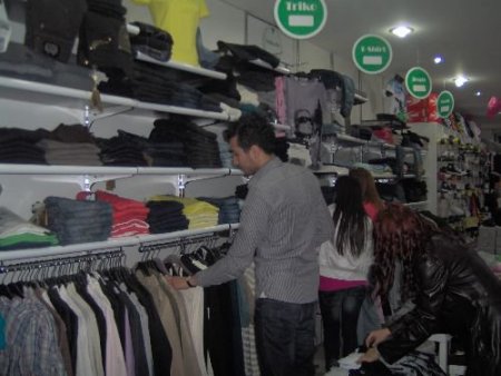 Esnaf Gurbetçinin Yolunu Bekliyor