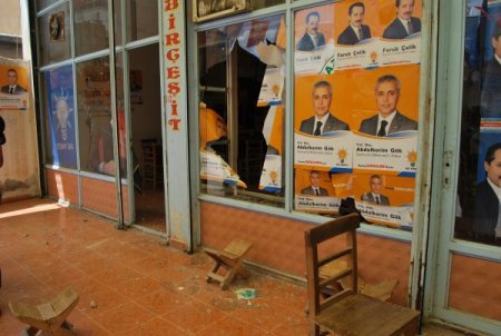 Esnaf Kck'ya Tepki Gösterdi:12 Haziran'da Millet İradesine Kepenk Vuramayacaklar