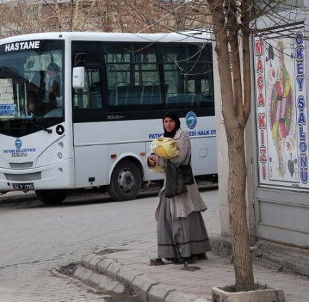 Esnaf ve vatandaş dilencilerden şikayetçi