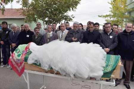 Esra Öğretmen Başbakan'a Twit Atmış: Öğretmenlik Yapmak İstiyorum