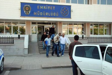 Esrar Operasyonunda 26 Kişi Göz Atına Alındı