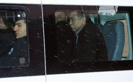 Esrar Operasyonunda 30 Kişi Gözaltına Alındı