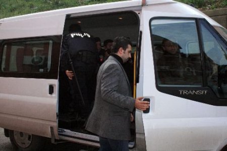 Esrar Operasyonunda 30 Kişi Gözaltına Alındı
