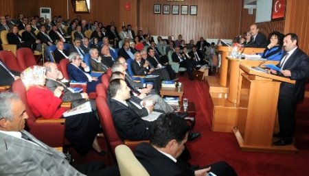 Etimesgut Belediyesi’nde 2012 yılı faaliyet raporu görüşüldü