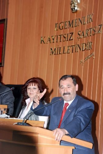 Etimesgut Belediyesi'nin Bütçesi Mecliste Kabul Edildi