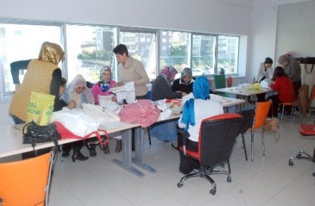 Etimesgutlu kadınlar belediyenin kurslaıyla meslek sahibi oluyor