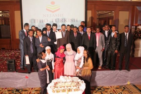 Etiyopya’daki Türk Okullarında Mezuniyet Coşkusu