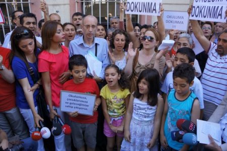 ‘etüt Ve Beslenme İlköğretim Okulları’ndaki Statü Değişikliği Protesto Edildi