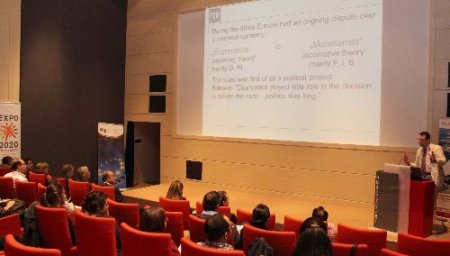 Euro uzmanı Alman ekonomist: TL’ye yatırım yaptım, kazandım