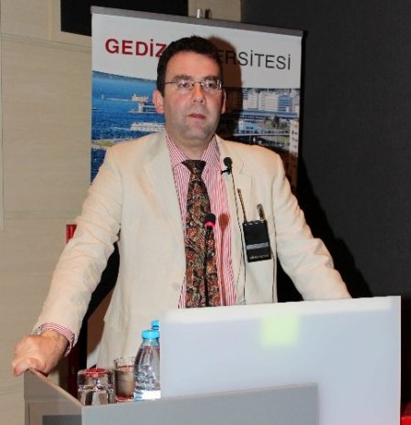 Euro uzmanı Alman ekonomist: TL’ye yatırım yaptım, kazandım