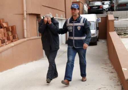 Ev Almak İçin Esrar Satmak İsterken Yakalandı