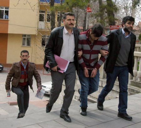 Ev arkadaşını öldüren üniversite öğrencisi adliyeye sevk edildi