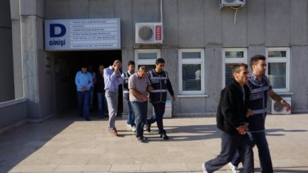 Ev hanımının adına 44 şirket açan çeteye 'Paravan' operasyonu