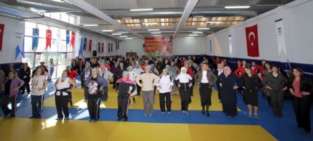 Ev hanımlarına, spor yapma alışkanlığı kazandırılacak