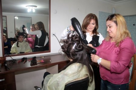 Ev hanımlarına 16 farklı branşta meslek öğrenme imkanı
