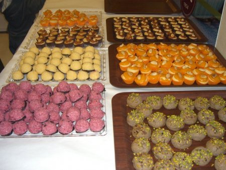 Ev hanımlarına pasta yapmanın püf noktaları anlatıldı