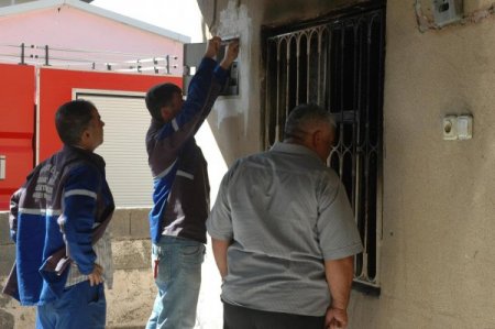 Evde çıkan yangın maddi hasara neden oldu