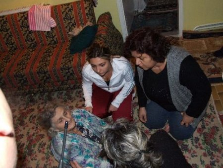 Evde Mahsur Kalan Yaşlı Kadına Nefes Kesen Kurtarma Operasyonu