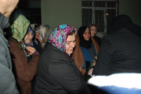 Evde ölü bulunan anne ve 3 çocuğu morga kaldırıldı