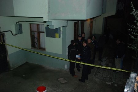 Evde ölü bulunan anne ve 3 çocuğu morga kaldırıldı