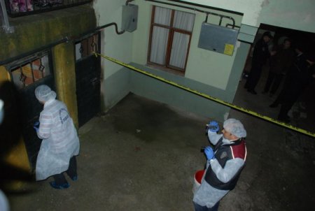 Evde ölü bulunan anne ve 3 çocuğu morga kaldırıldı