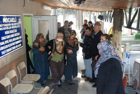 Evde ölü bulunan anne ve çocukları Adli Tıp Kurumu'na gönderildi