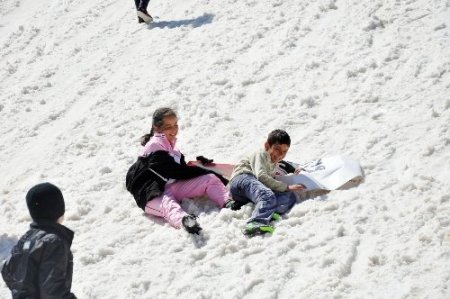 Everest’le hem doğaya, hem sevgiye uzandılar