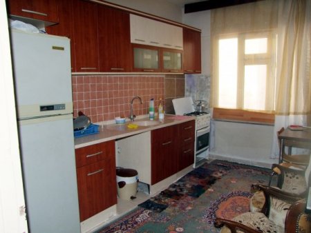 Evi yanan şehit ailesinin elinden Kimse Yok Mu tuttu