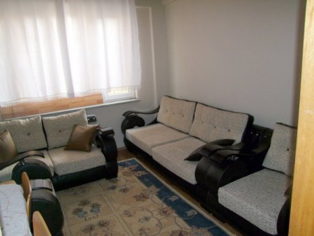 Evi yanan şehit ailesinin elinden Kimse Yok Mu tuttu