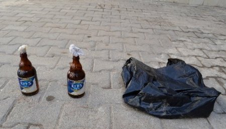 Evinde silah, jop, mermi ve motolof ele geçirilidi