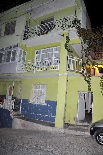 Evine Giren Hırsızları Kovalayan Şahıs, Hırsızların Yakınlarından Dayak Yedi