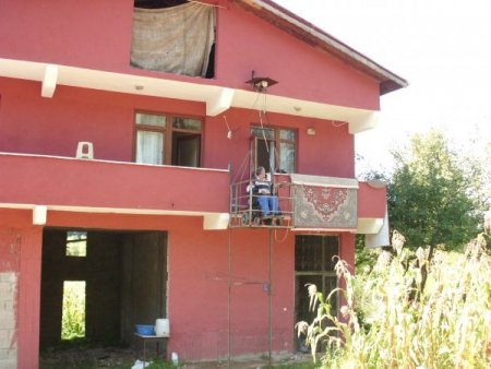 Evine vinç sistemi kuran engelli vatandaş, engelleri kaldırdı