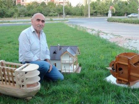 Evini De Gemisini De Kendisi Yaptı