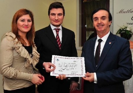 Evlenecek çiftlere sertifika verildi