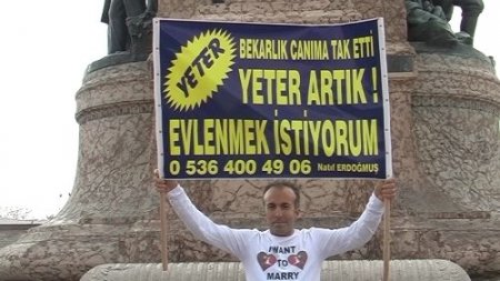 Evlenmek için Taksim'e çıktı