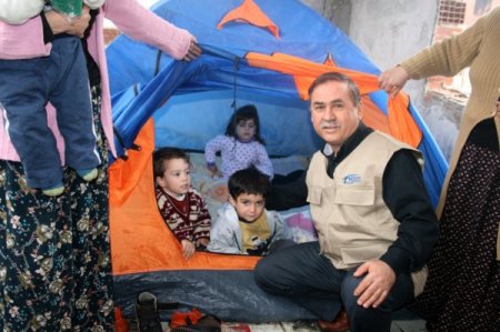 Evleri Yanan İki Aileye Kimse Yok Mu Sahip Çıktı