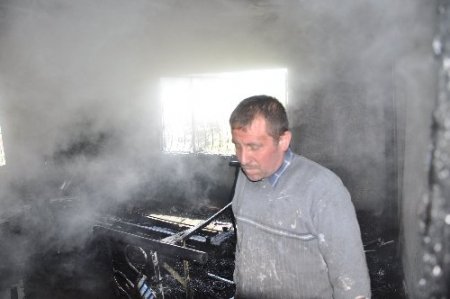 Evlerinin yanmasını gözyaşları içinde izlediler