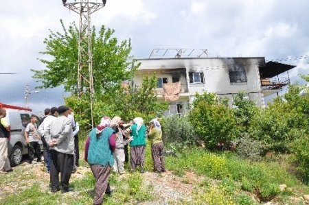 Evlerinin yanmasını gözyaşları içinde izlediler