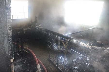 Evlerinin yanmasını gözyaşları içinde izlediler