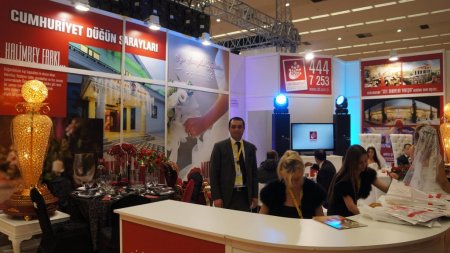 Evlilik fuarında Osmanlı motifli düğün salonu yoğun ilgi gördü
