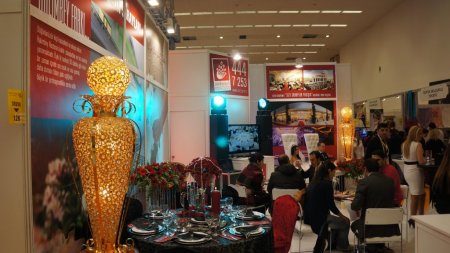 Evlilik fuarında Osmanlı motifli düğün salonu yoğun ilgi gördü