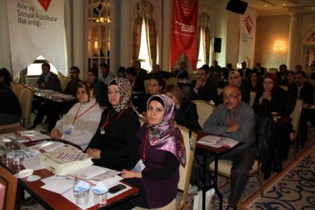 Evlilik Öncesi Eğitim Programı eğiticileri Van'da buluştu