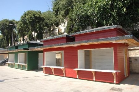 Eyüp'teki Otantik Ahşap Dükkanlar Hizmete Hazır