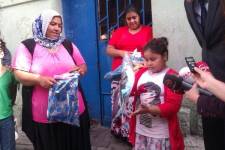 Fakir çocukların bayramlık sevinci