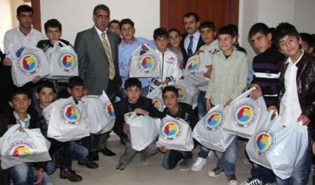 Fakir öğrencilere kaban ve bot yardımı